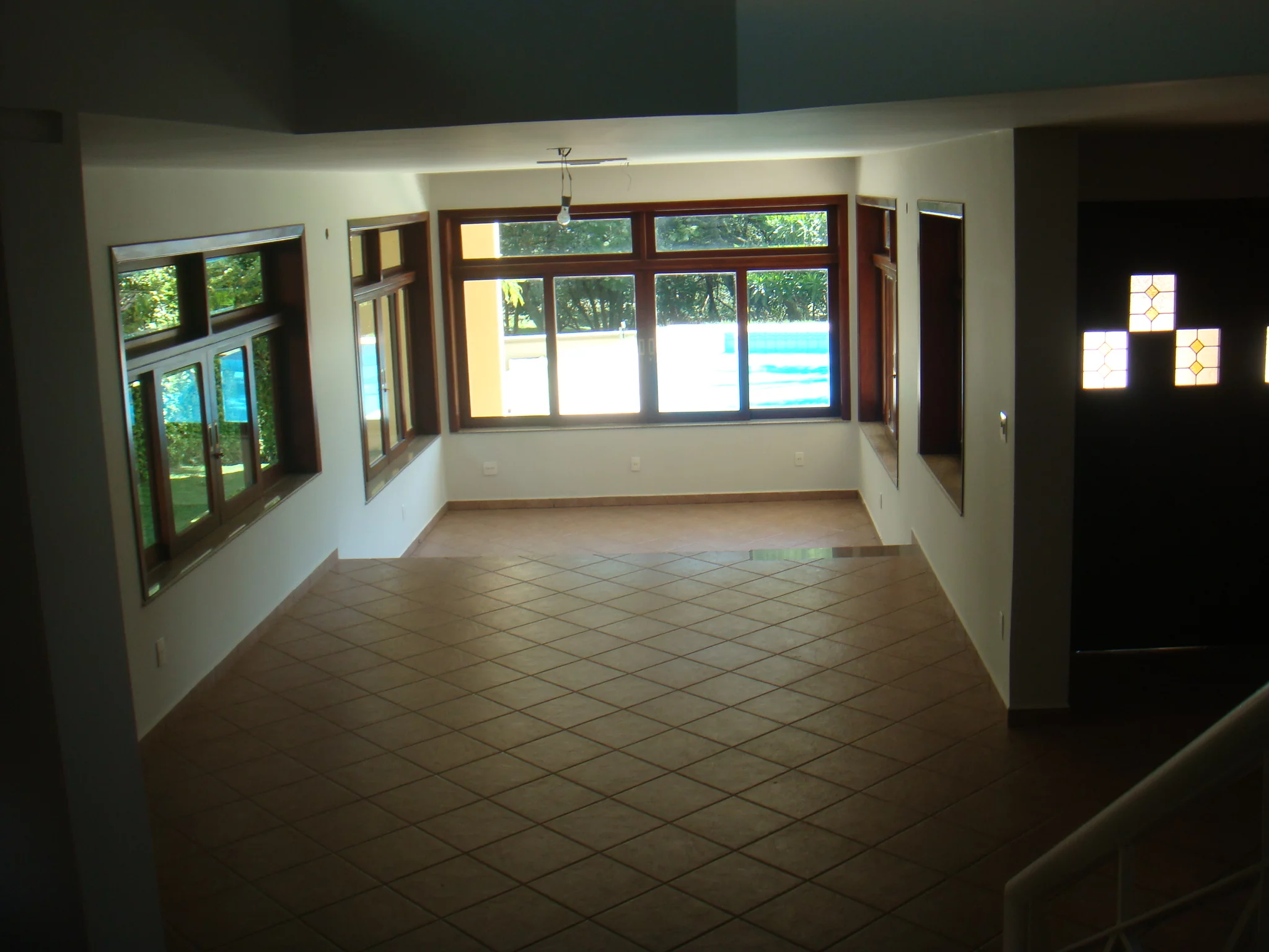 Deseja comprar uma casa a venda Village de Santa Helena ?
