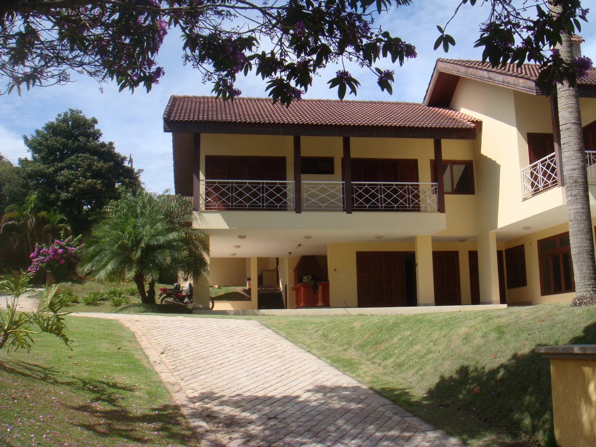 Deseja comprar uma casa a venda Village de Santa Helena ?