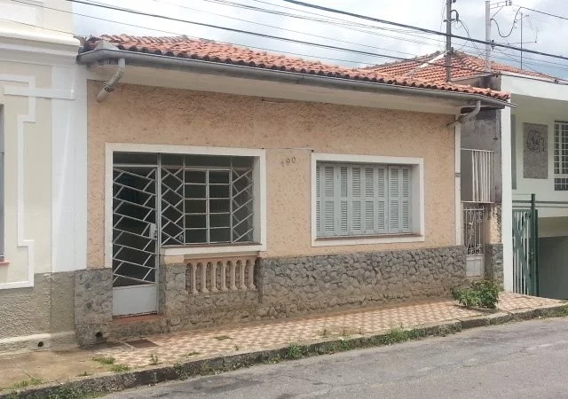 casa  a venda  no centro