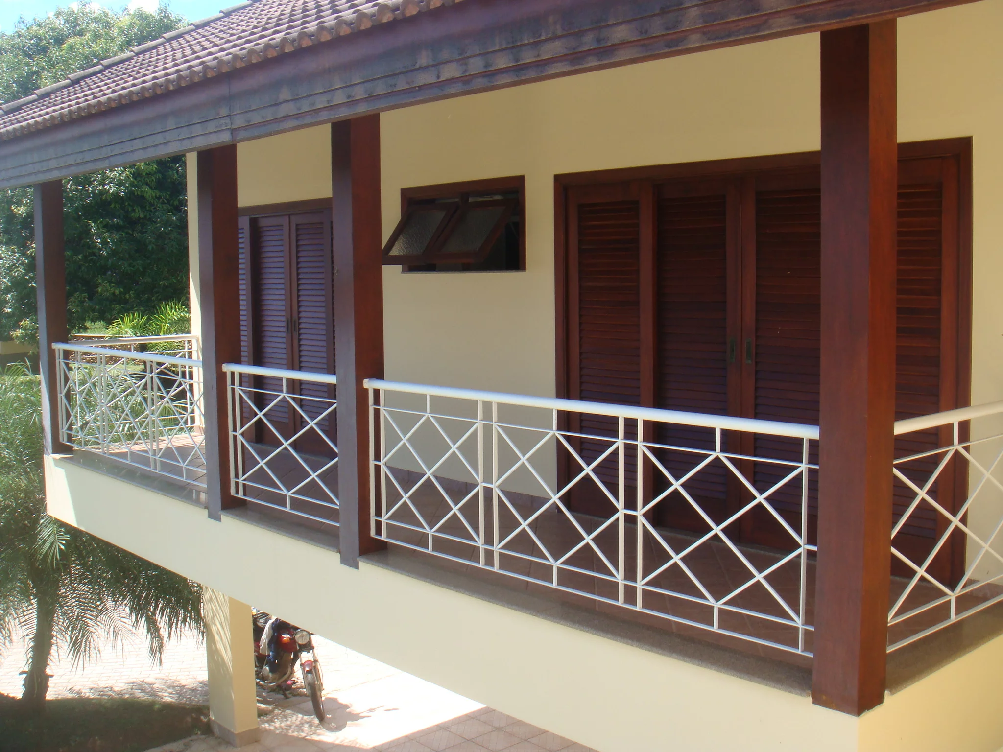Deseja comprar uma casa a venda Village de Santa Helena ?