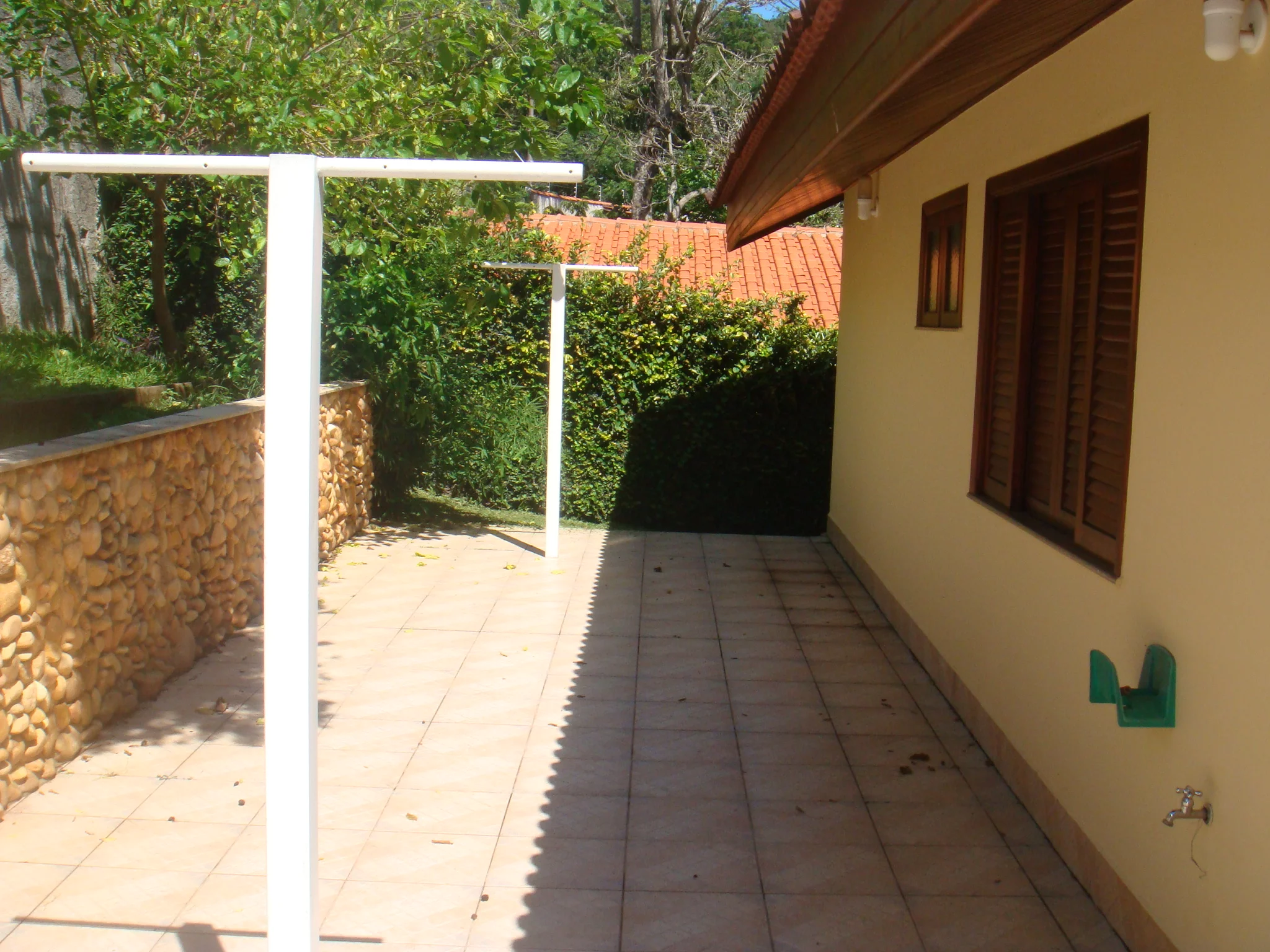Deseja comprar uma casa a venda Village de Santa Helena ?