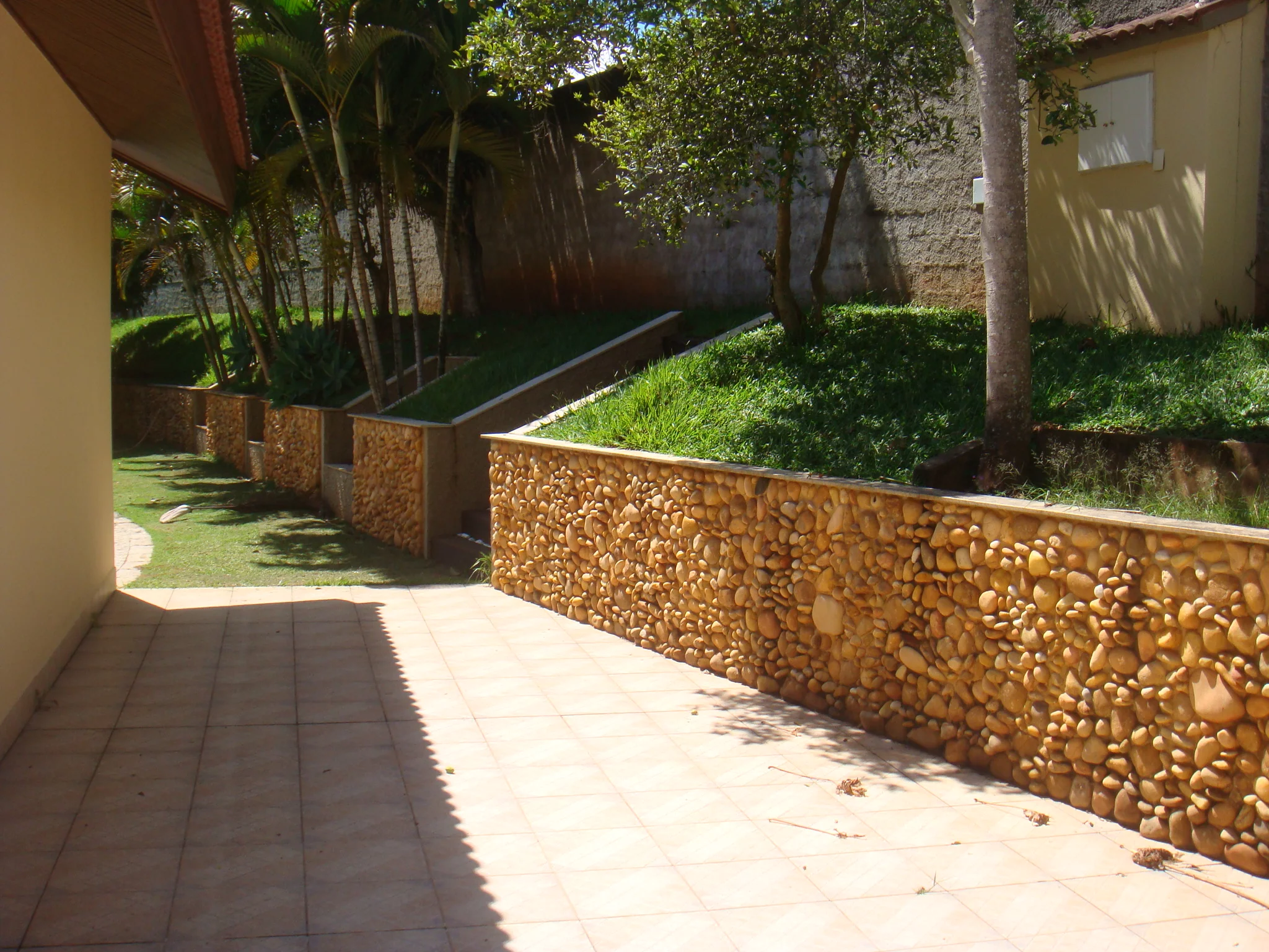 Deseja comprar uma casa a venda Village de Santa Helena ?