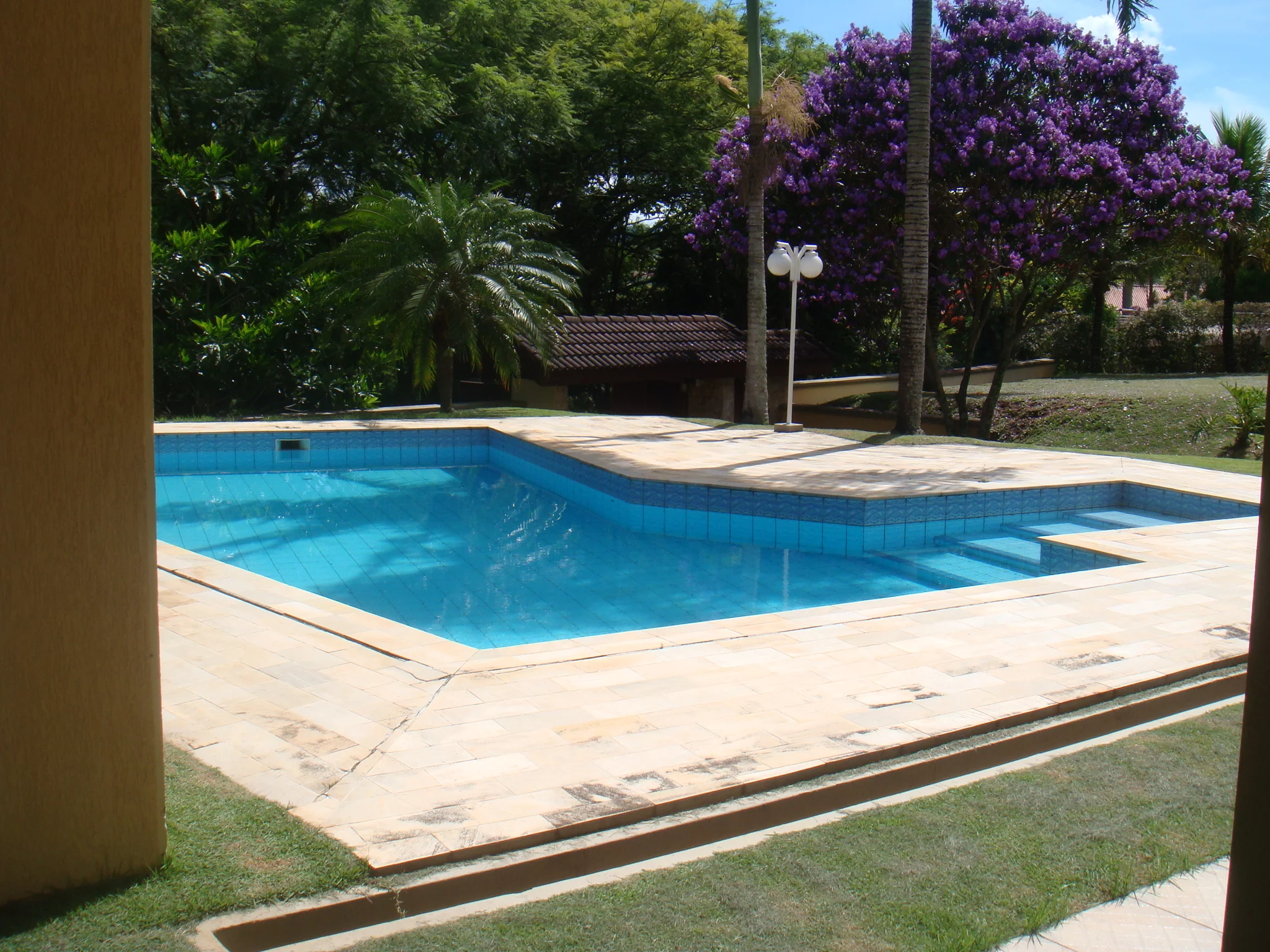 Deseja comprar uma casa a venda Village de Santa Helena ?