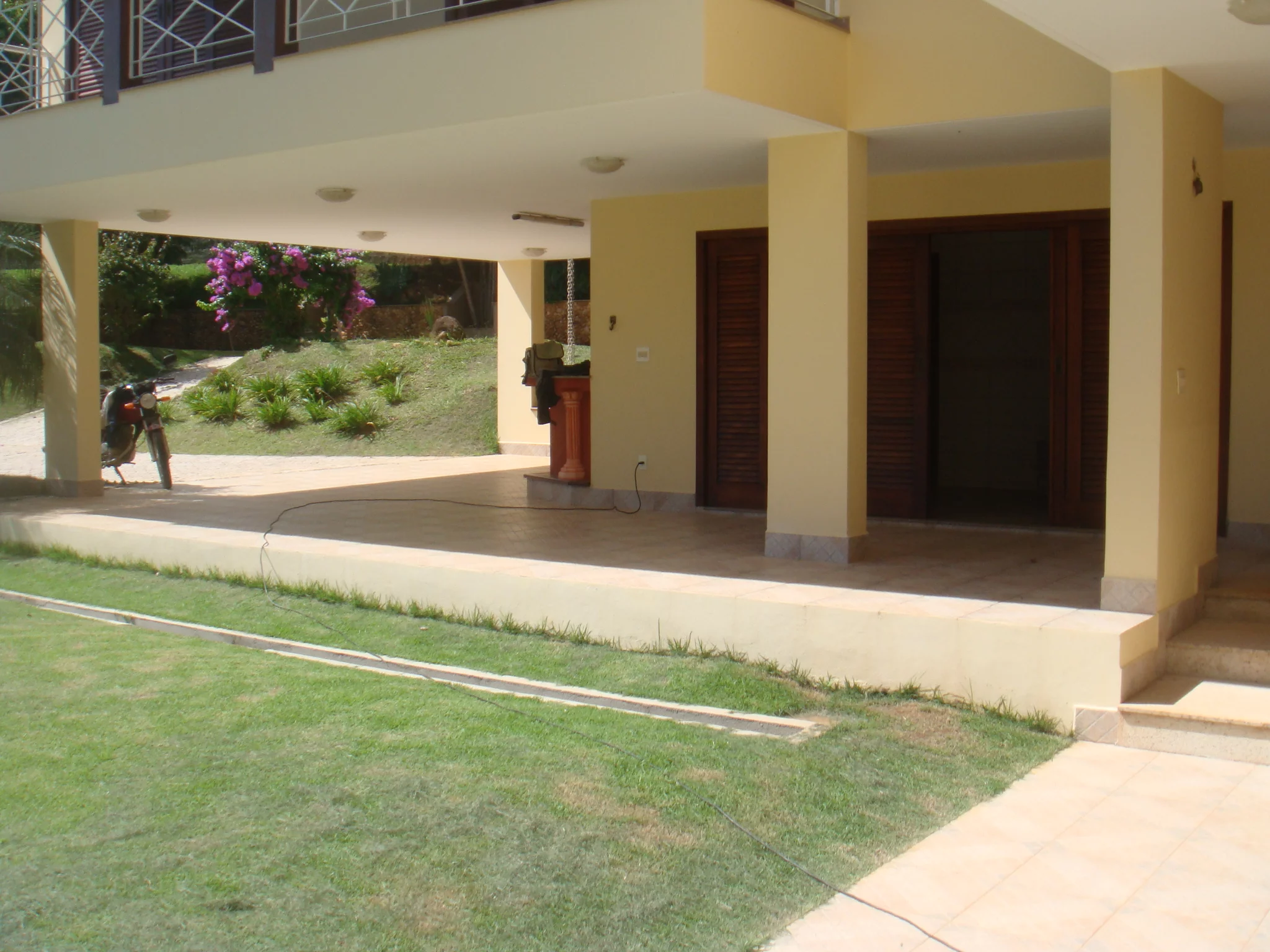 Deseja comprar uma casa a venda Village de Santa Helena ?