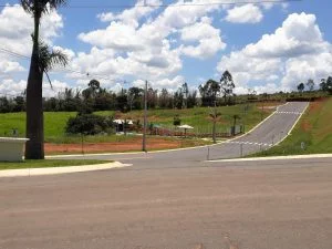 www.imoveisembragancapaulista.com