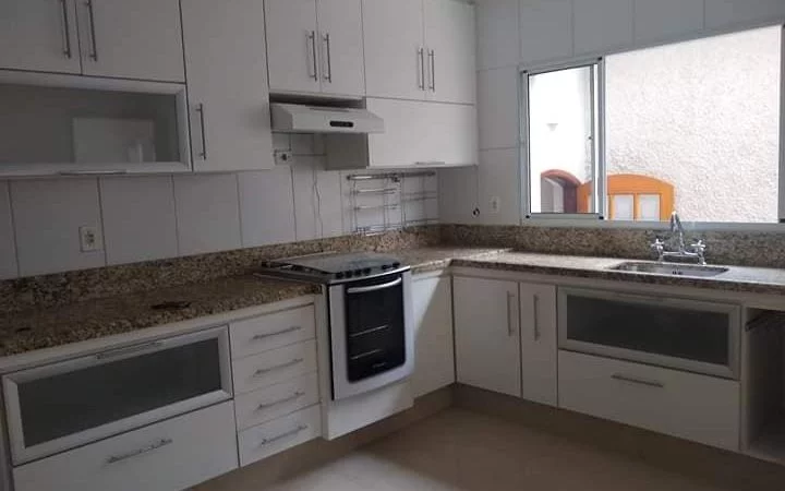 Casa a venda do Jardim América em Bragança Paulista frente a área verde