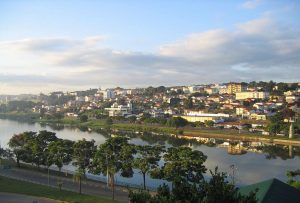 www.imoveisembragancapaulista.com