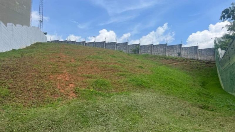 Terreno e casas  à venda no Vale das Águas Bragança Paulista.