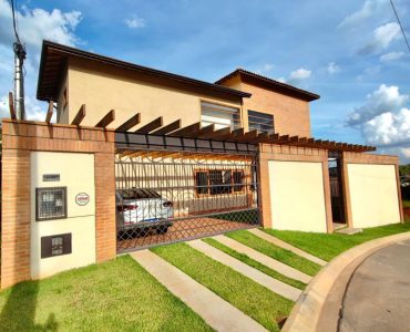 Casa à venda no Residencial Central Parque em Bragança Paulista