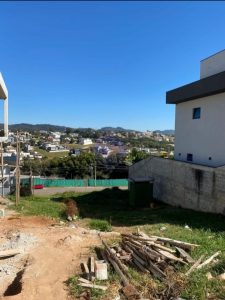 Terrenos à venda no Condomínio Portal Horizonte em Bragança Paulista