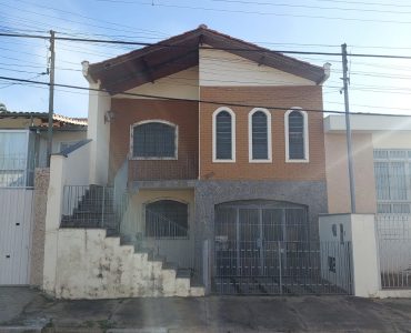 Imoveis em Bragança Paulista Sobrado no Jardim América 4 quartos