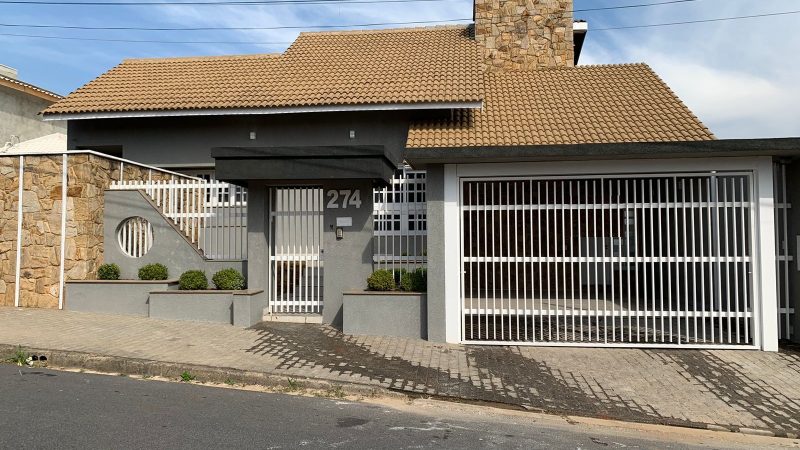 Corretor de imóveis Alexandre Bettoi Bragança Paulista | Casa Grande à venda Jardim do lago