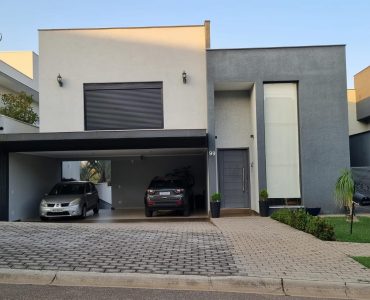 Corretor de imóveis Alexandre Bettoi Bragança Paulista | Casa verde musgo à venda Condominio Portal de Bragança