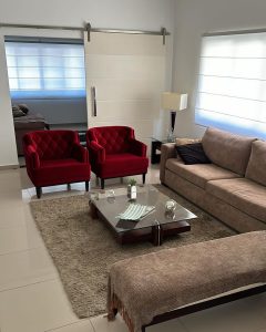 Corretor de imóveis Alexandre Bettoi Bragança Paulista| Casa pink à venda Condominio Alto Padrão