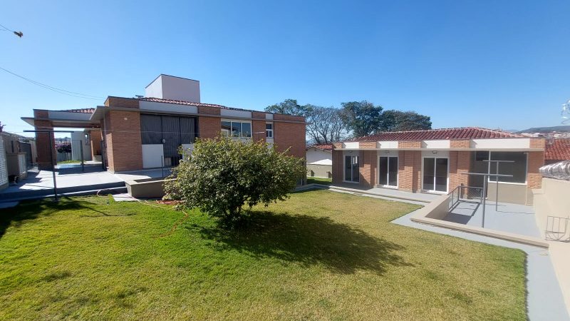 Casa à vendaa no Jardim América em Bragança Paulista SP