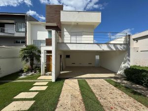 Corretor de imóveis Alexandre Bettoi Bragança Paulista | Casa à venda com piscina no Euroville