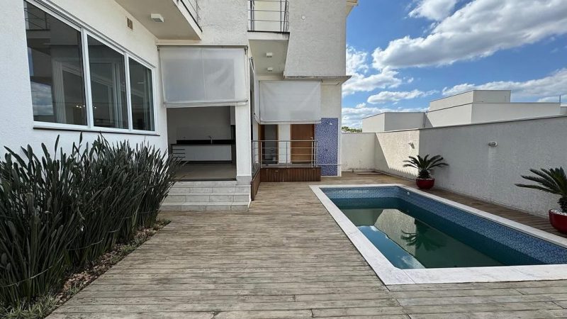 Corretor de imóveis Alexandre Bettoi Bragança Paulista | Casa à venda com piscina no Euroville