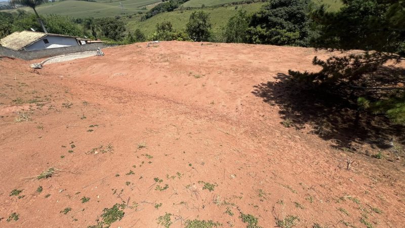 Corretor de imóveis | Terreno de 2175 m2 Bosque das Pedras