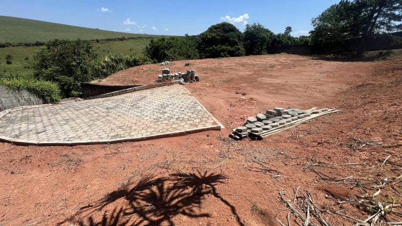 Corretor de imóveis | Terreno de 2175 m2 Bosque das Pedras