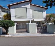 Casa de 450 m2 no Jardim América no valor de 1.100.000