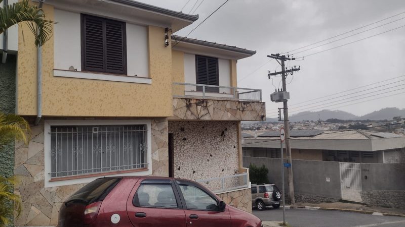 Casa à venda com o Corretor Alexandre Bettoi no centro de Bragança Paulista