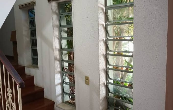 Casa de 450 m2 no Jardim América no valor de 1.100.000