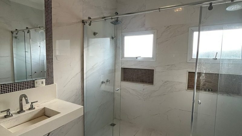 Aluguel Casa Térrea Mobiliada em Condominio