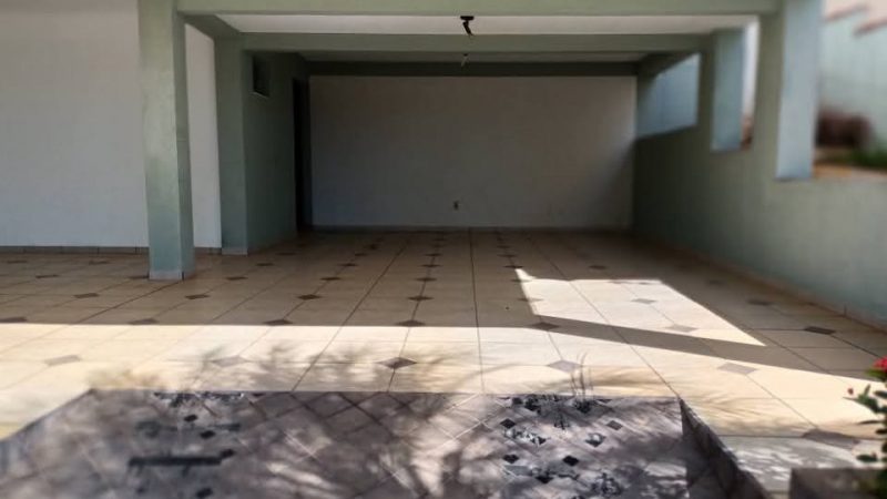 Casa de 450 m2 no Jardim América no valor de 1.100.000