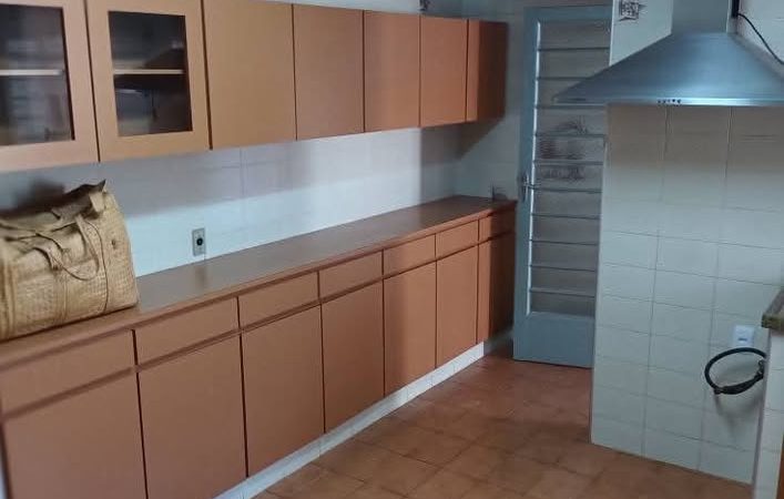 Casa de 450 m2 no Jardim América no valor de 1.100.000