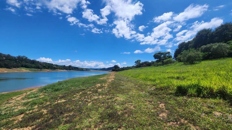 Terreno de 154mil m2 na represa de Piracaia