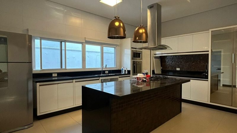Aluguel Casa Térrea Mobiliada em Condominio