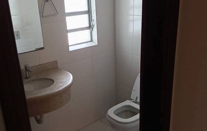 Casa de 450 m2 no Jardim América no valor de 1.100.000