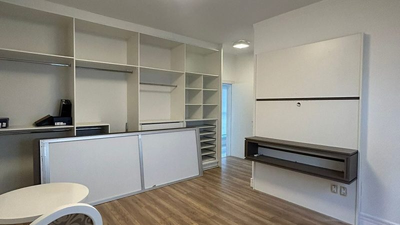 Aluguel Casa Térrea Mobiliada em Condominio