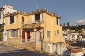 Casa à venda com o Corretor Alexandre Bettoi no centro de Bragança Paulista