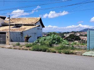 Terreno leve declive à venda no Jardim Bela Vista Bragança Paulista