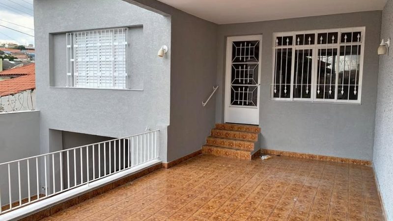 Casa à venda na Vila Aparecida em Bragança Paulista . Oportunidade !!