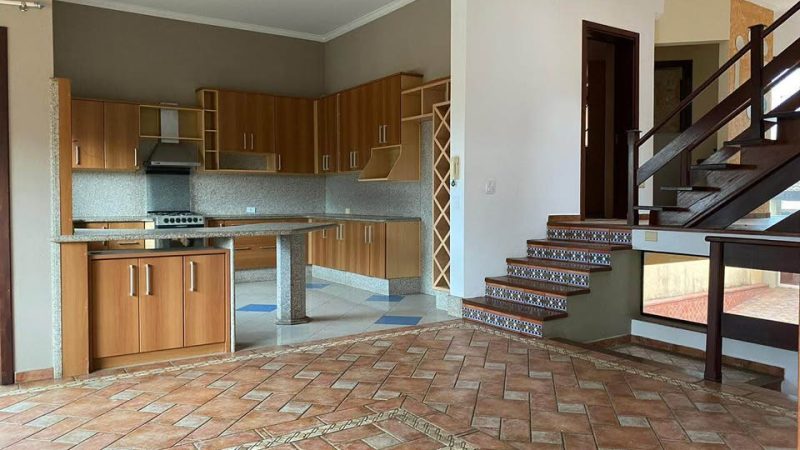 Sobrado à venda no Jardim Europa Bragança Paulista